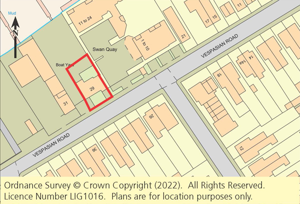 Lot: 29 - FREEHOLD DETACHED HOUSE FOR REFURBISHMENT OR SITE RE-DEVELOPMENT - 